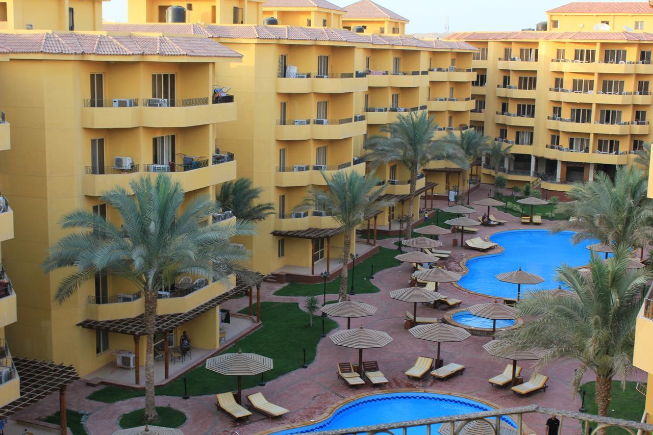 Pool View Apartment At British Resort - Unit 02 Hurghada Bagian luar foto