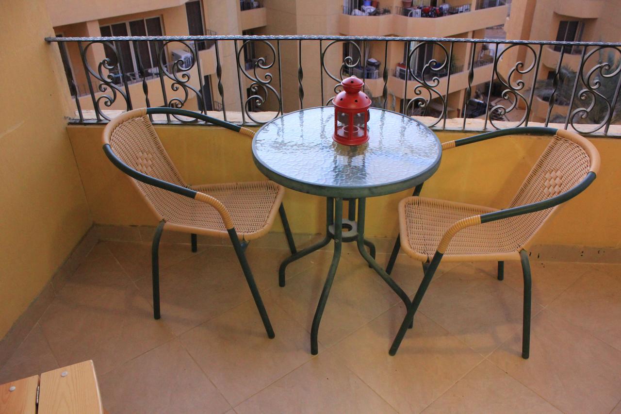 Pool View Apartment At British Resort - Unit 02 Hurghada Bagian luar foto