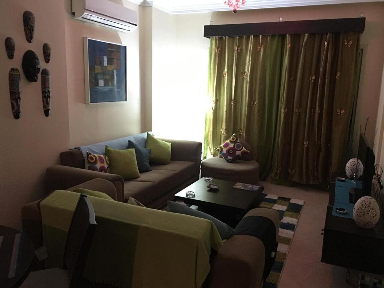 Pool View Apartment At British Resort - Unit 02 Hurghada Bagian luar foto